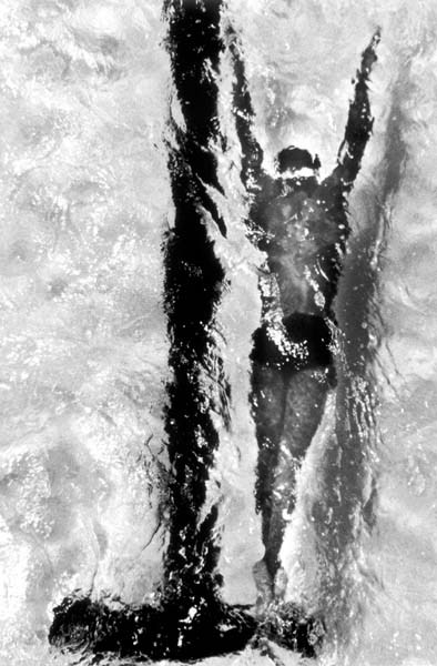 THE SWIMMERS OF PANTIN_009