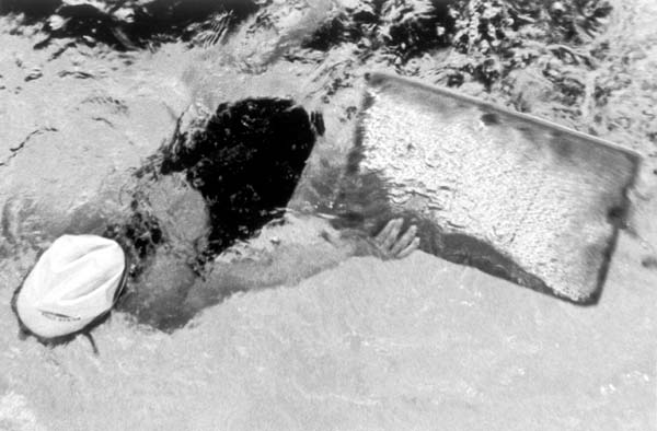 THE SWIMMERS OF PANTIN_019